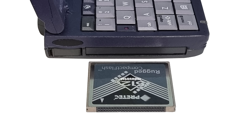 Infrared and PCMCIA/CF port on HP Jornada 680